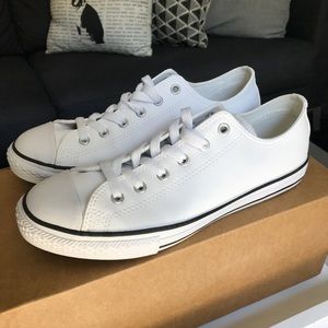 White Converse Chuck Taylor - GS 6, Women’s 8
